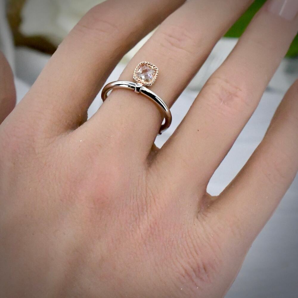 ELLE 925 Sterling Silver Ring Size 7 Goshenite Clear Stone Signature Ruby Accent